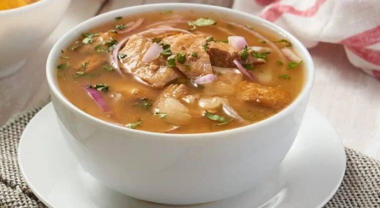 encebollado costeño